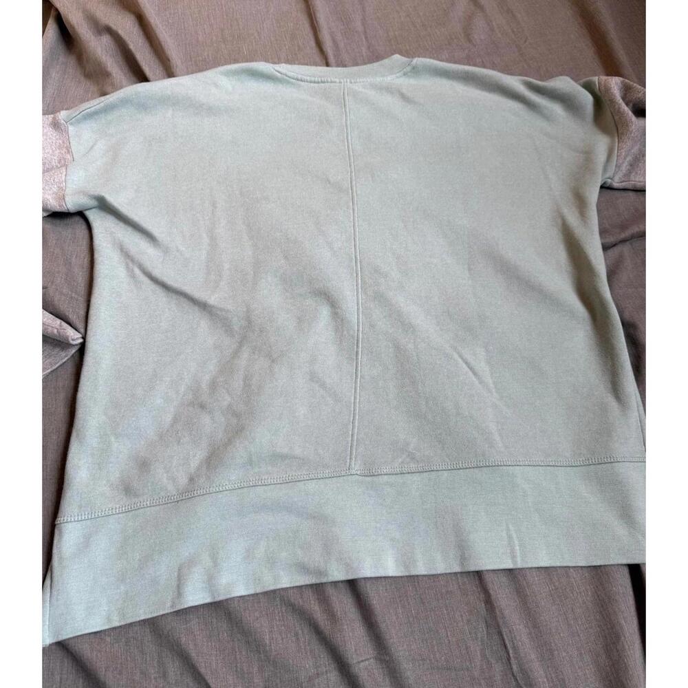 Midwest Girl Womens Size Medium Light Green, Gray, Purple Crew Neck Sweatshirt - Picture 4 of 7